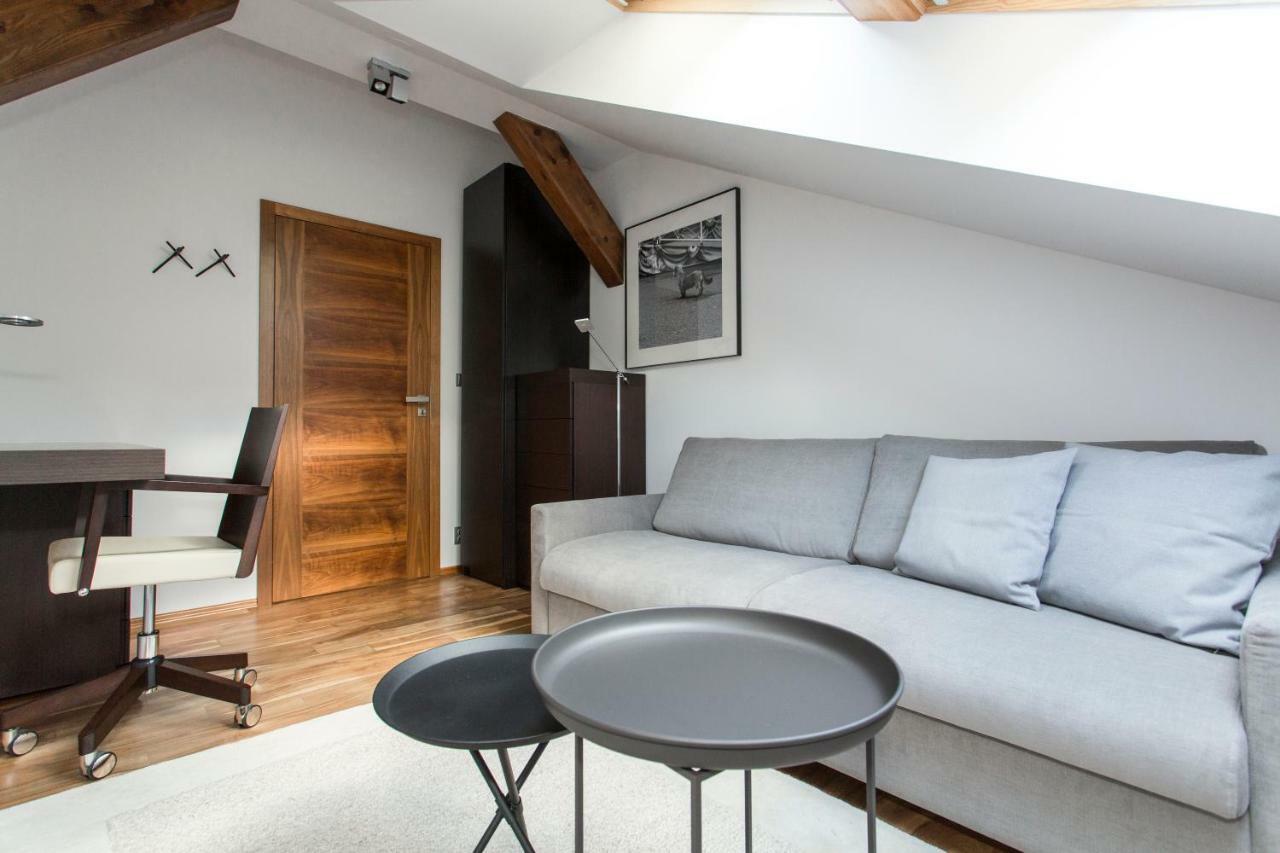 Attic Apartment Praag Buitenkant foto